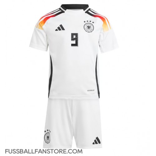 Deutschland Niclas Fullkrug #9 Replik Heimtrikot Kinder EM 2024 Kurzarm (+ Kurze Hosen) Deutschland Niclas Fullkrug #9 Replik Heimtrikot Kinder EM 2024 Kurzarm (+ Kurze Hosen)